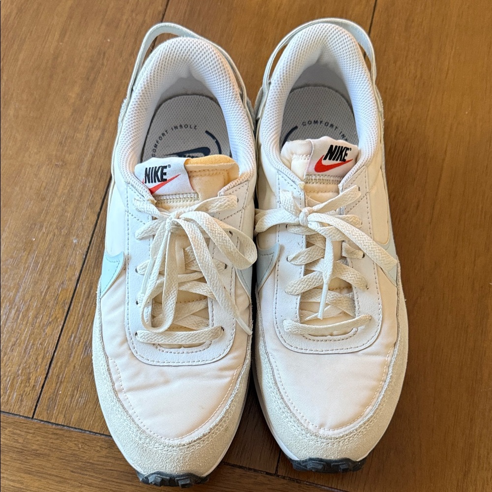 Nike waffle debut sneakers size 8.5